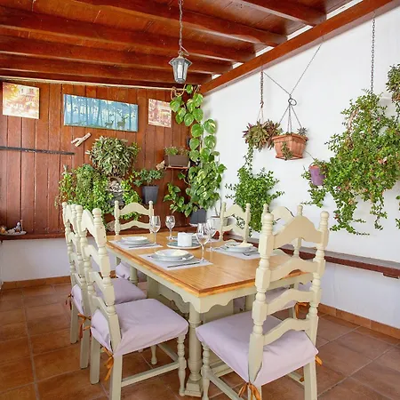 El Ocaso Apartment *